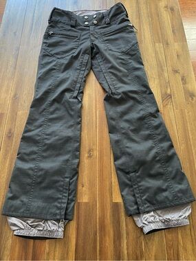 Burton Dryride Women’s Grey and Black Plaid Snowboarding Pants. Size XS